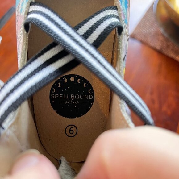 Spellbound Soles Kids Alice in Wonderland Flat Shoes- Size 6 - Picture 3 of 7